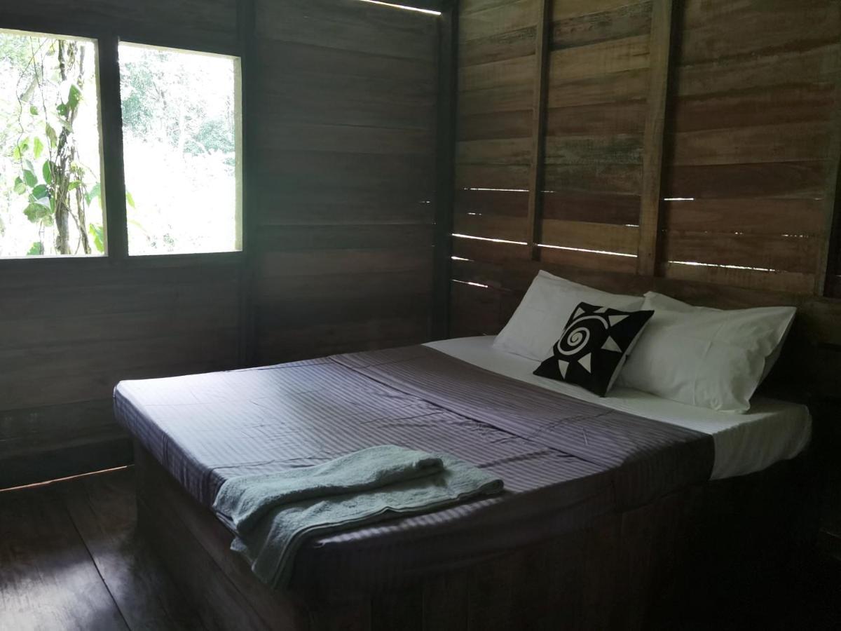 Chalet In The Jungle Pallegama Room photo